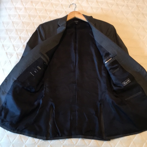 J. Crew Ludlow Italian Wool Herringbone Suit Jacket - Picture 4 of 8